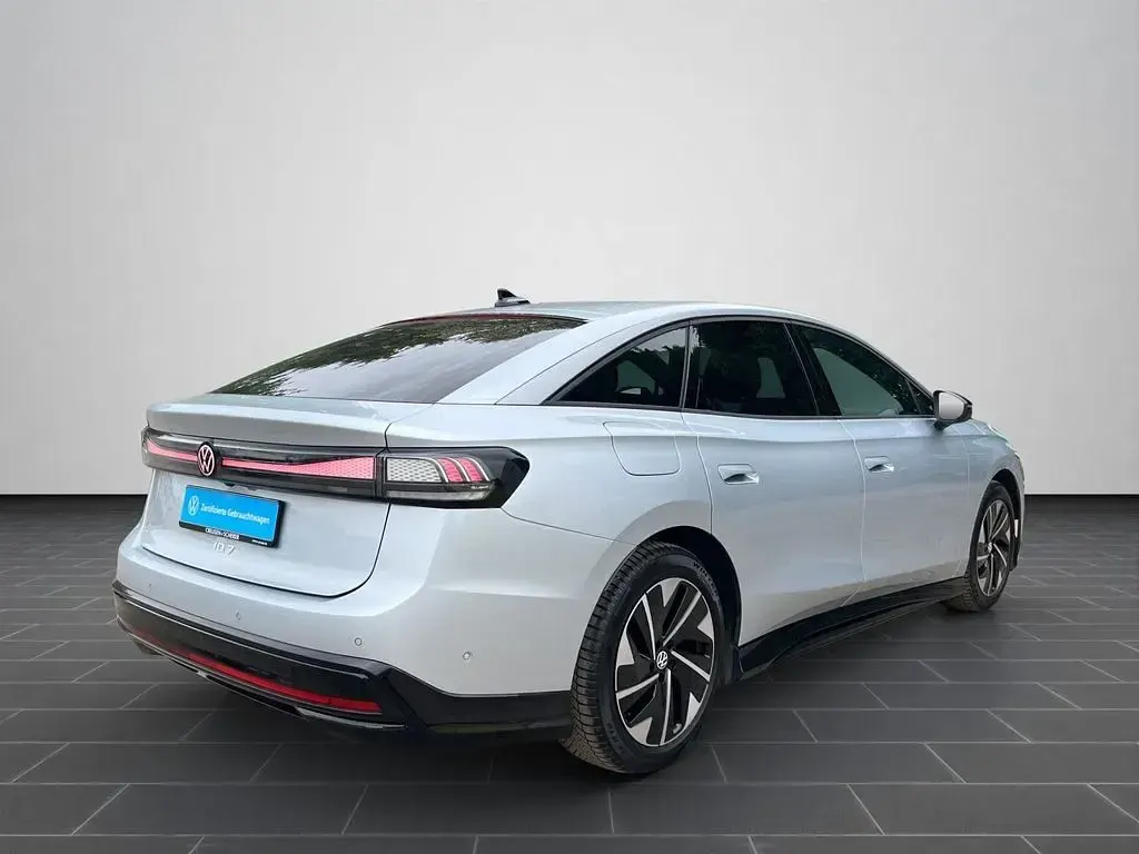 Gebraucht VW ID.7 Pro 210 kW (286 PS) 2025 Scale silver metallic (metallic) Limousine