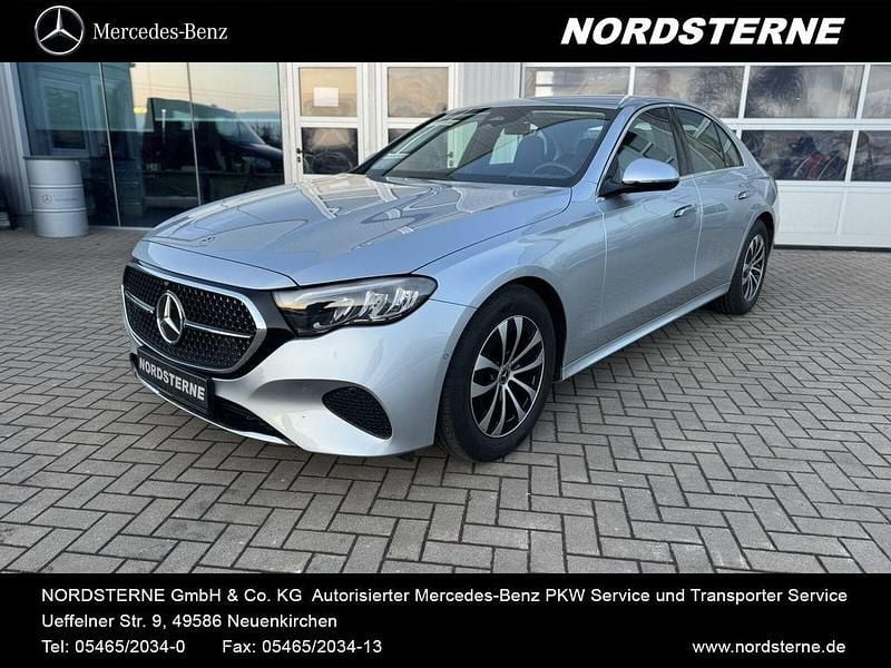 Silber Gebraucht 2024 Mercedes E200 Advanced Limousine | 43.888 € (Guter Preis) - Bild 1/4