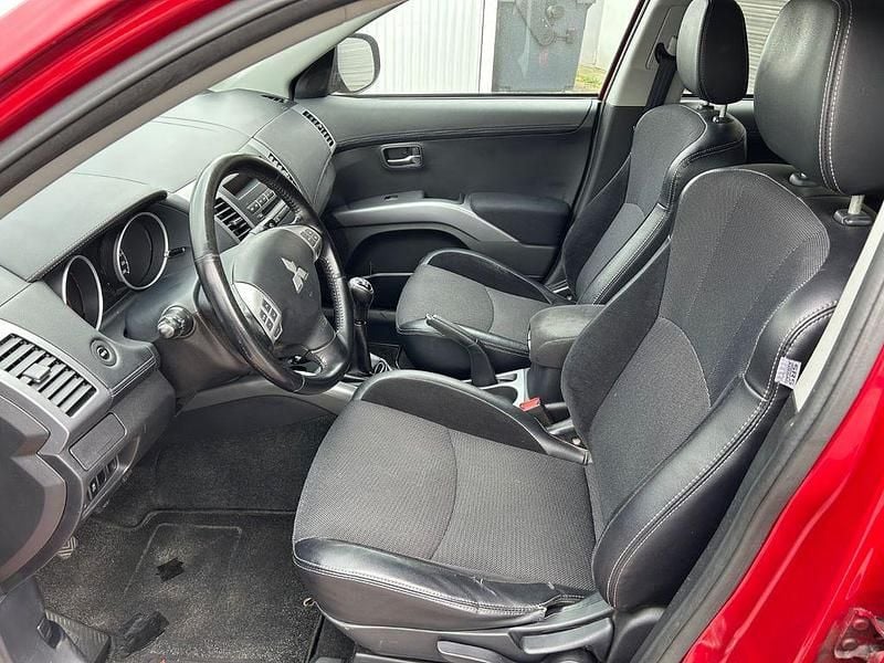 Gebraucht Mitsubishi Outlander Invite 170 PS (125 kW) 2010 Rot SUV