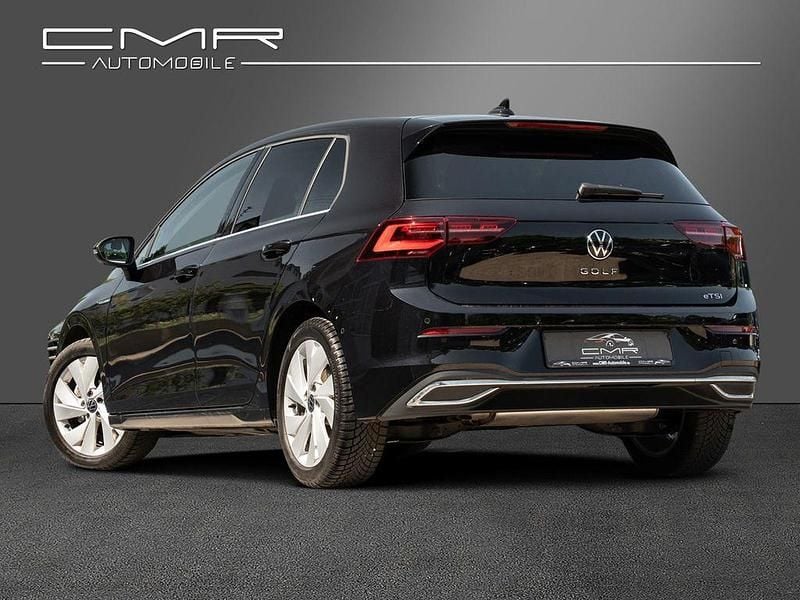 Gebraucht VW Golf VIII Style 150 PS (110 kW) 2023 Deep black perleffekt Limousine