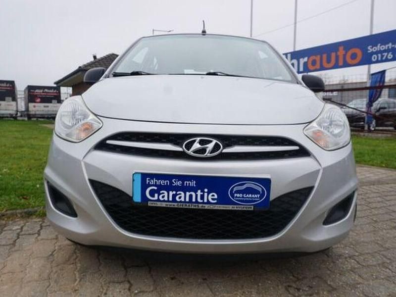 Gebraucht Hyundai i10 Classic 69 PS (50 kW) 2012 Silber Kleinwagen