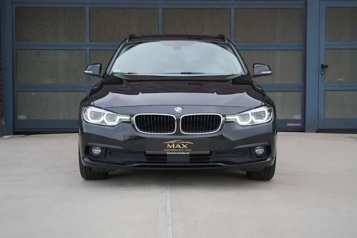 Gebraucht BMW 320 Advantage 190 PS (139 kW) 2015 Schwarz Kombi