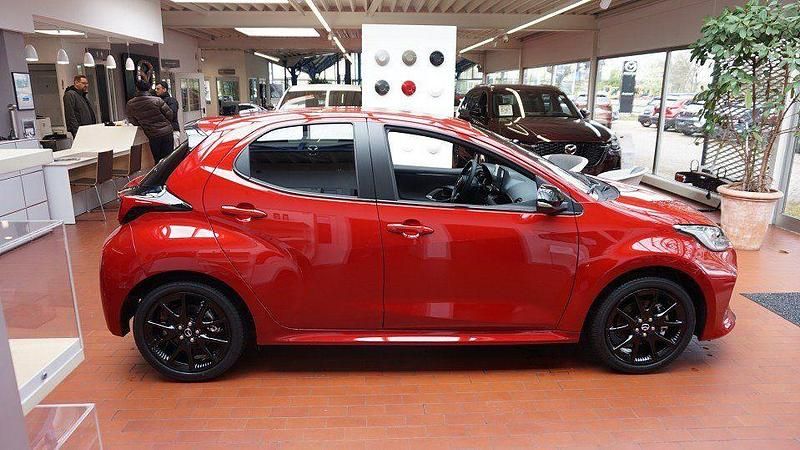 Neu Mazda 2 Homura-Line 116 PS (85 kW) 2026 Formal red Kleinwagen
