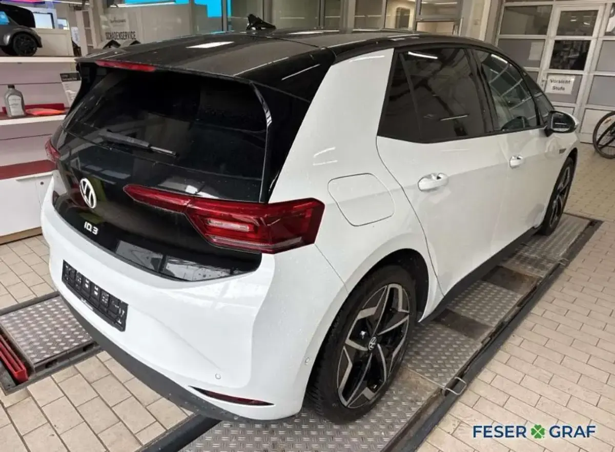 Gebraucht VW ID.3 Pro 150 kW (204 PS) 2023 Gletscherweiß Kleinwagen