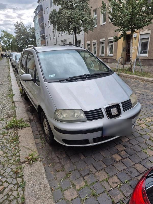 Silber Gebraucht 2005 Seat Alhambra Van / Kleinbus | 1.300 € (Superpreis) - Bild 1/4