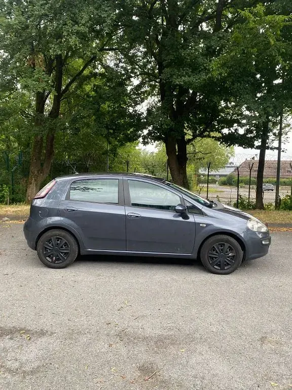 Gebraucht Fiat Punto Evo 65 PS (47 kW) 2010 Blau Kleinwagen