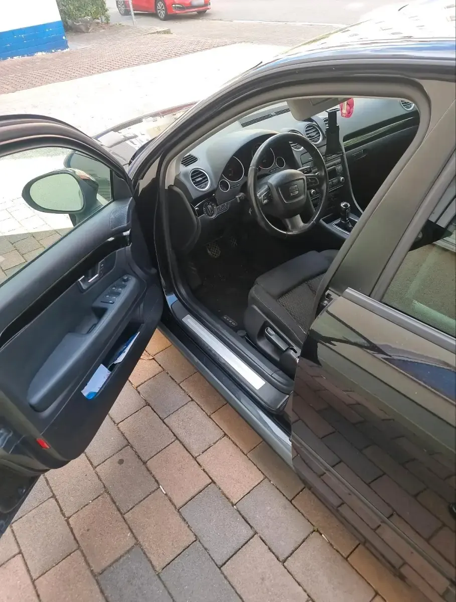 Gebraucht Seat Exeo 150 PS (110 kW) 2010 Schwarz Limousine