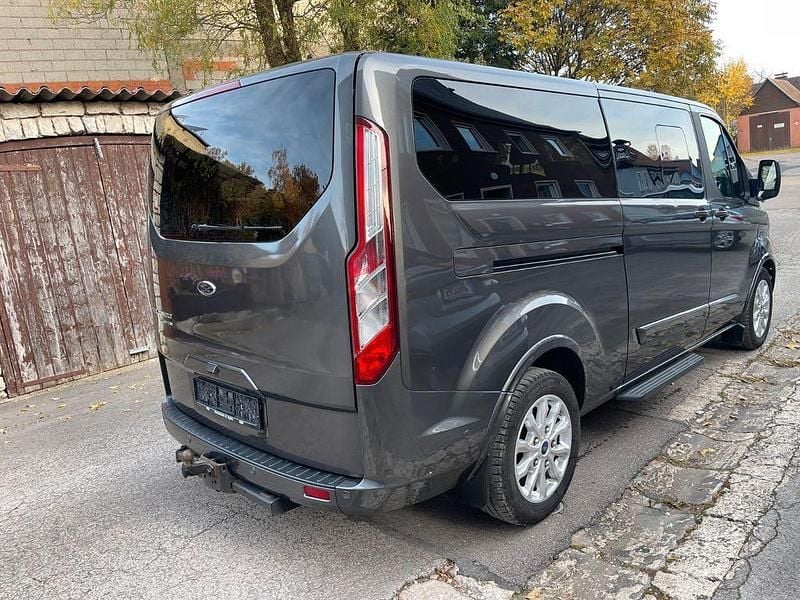 Gebraucht Ford Tourneo Titanium 131 PS (96 kW) 2021 Grau Van / Kleinbus