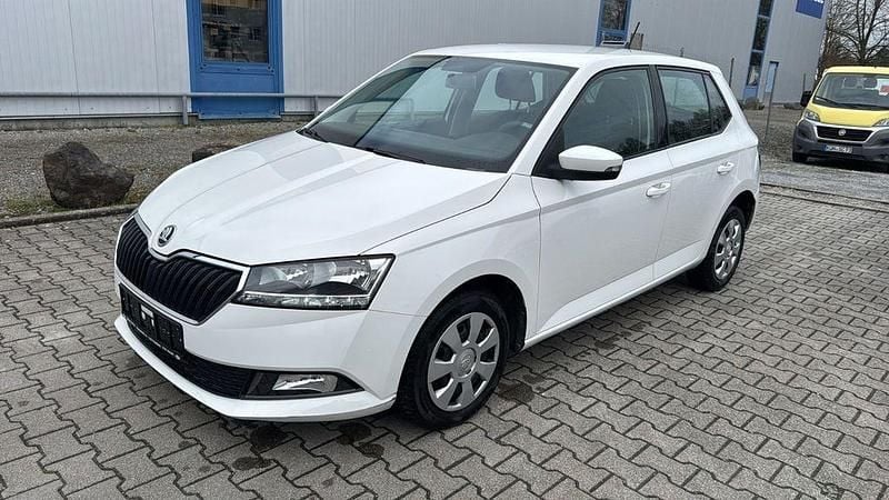 Gebraucht Skoda Fabia Active 60 PS (44 kW) 2019 Weiß Limousine