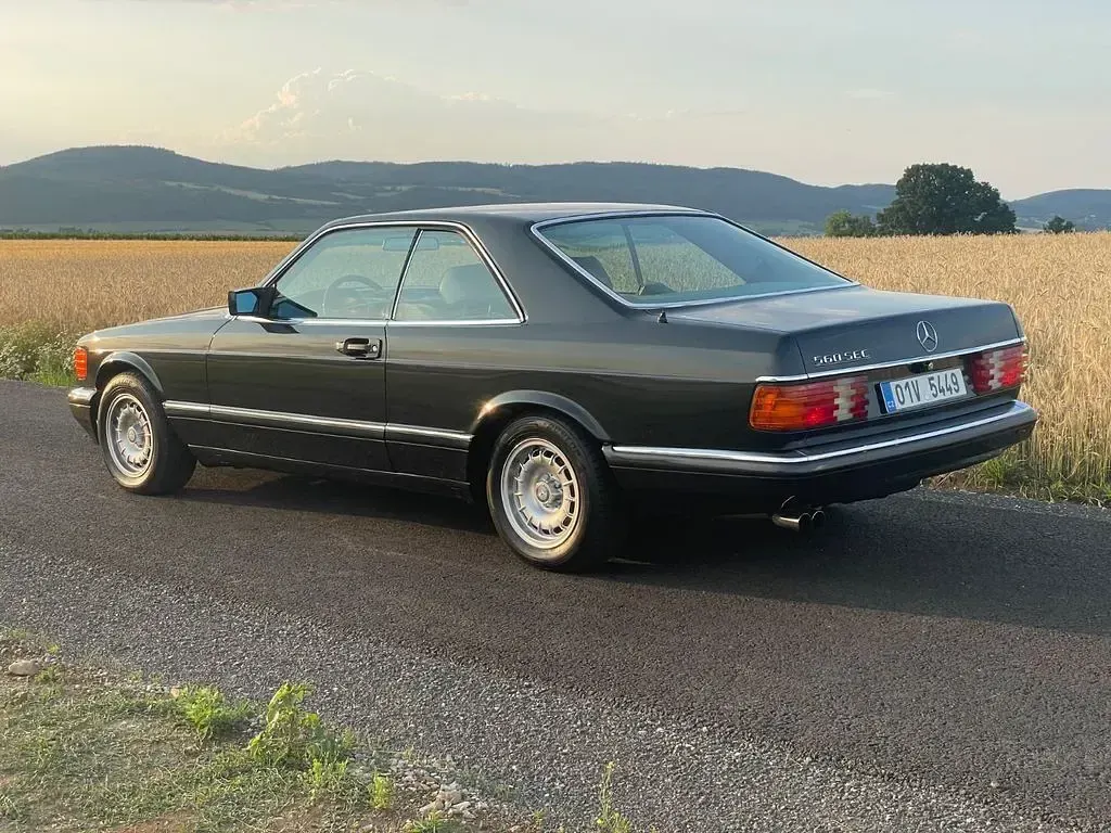 Gebraucht Mercedes 560 242 PS (177 kW) 1987 Schwarz