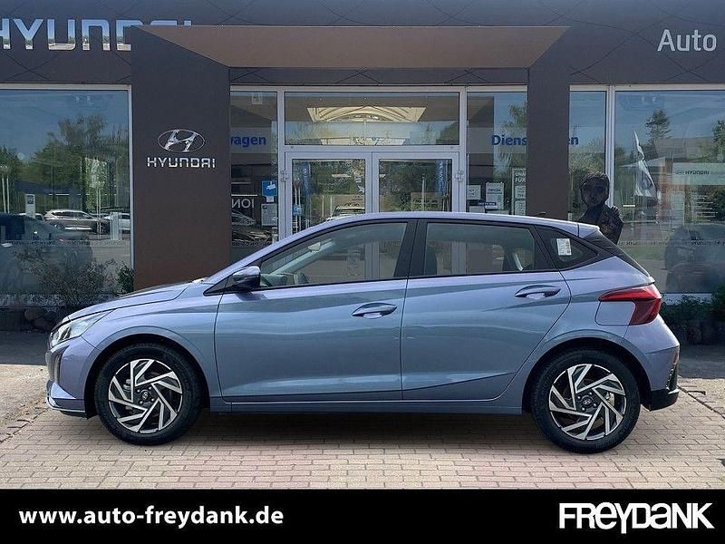Neu Hyundai i20 101 PS (74 kW) 2025 Meta blue Kleinwagen