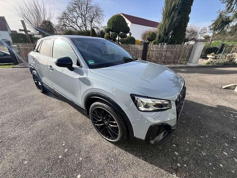 Gebraucht Audi SQ2 S-Line 300 PS (220 kW) 2022 Grau SUV