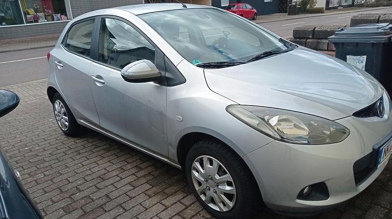 Gebraucht Mazda 2 Independence 75 PS (55 kW) 2007 Silber Kleinwagen