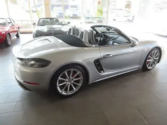 Gebraucht Porsche 718 Boxster 350 PS (257 kW) 2017 Gt silbermetallic Cabrio