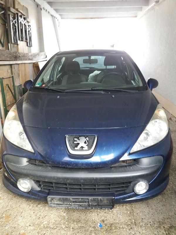 Blau Gebraucht 2009 Peugeot 207 Urban Move Limousine | 1.100 € (Superpreis) - Bild 1/4
