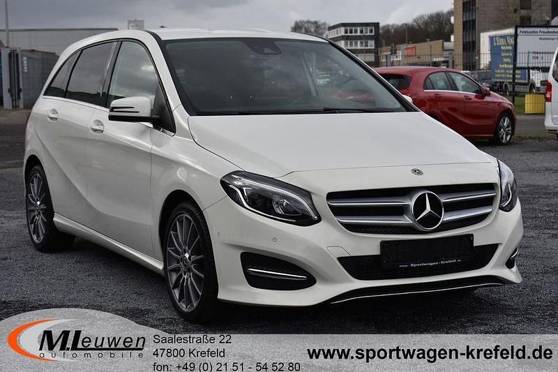 Gebraucht Mercedes B200 AMG 136 PS (100 kW) 2018 Weiß Van / Kleinbus
