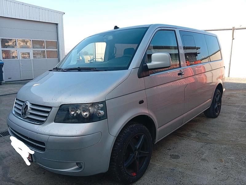 Gebraucht VW Caravelle 174 PS (127 kW) 2007 Silber Van / Kleinbus