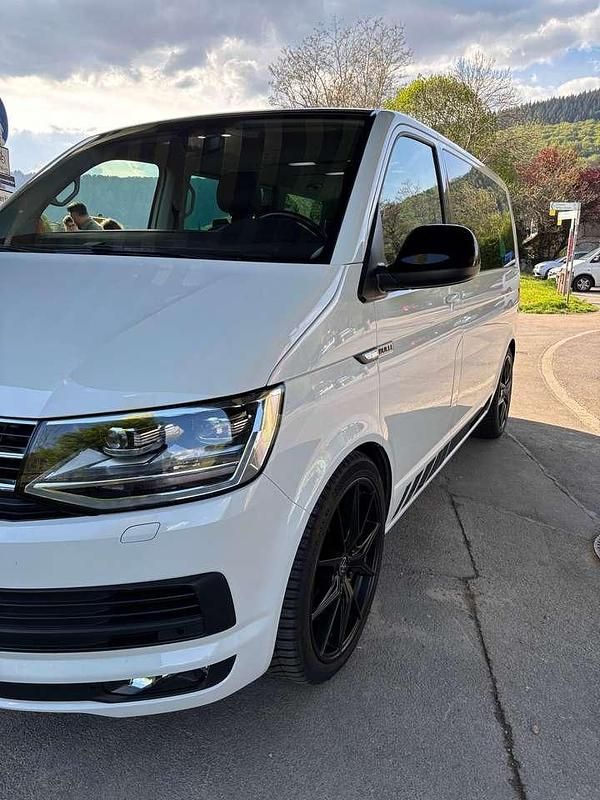 Gebraucht VW Multivan Edition 199 PS (146 kW) 2019 Candyweiß Van / Kleinbus