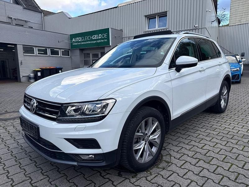 Weiß Gebraucht 2018 VW Tiguan Highline SUV | 22.990 € (Guter Preis) - Bild 1/4