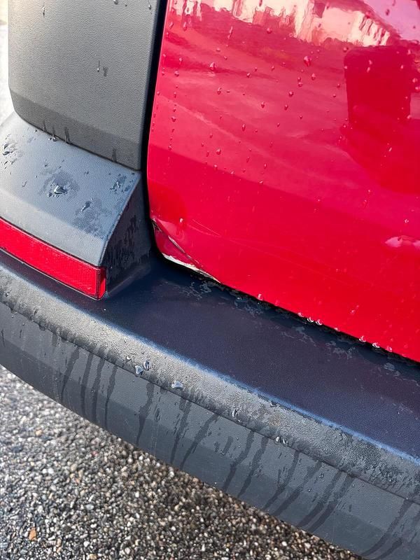 Gebraucht VW Transporter 140 PS (102 kW) 2015 Rot Van