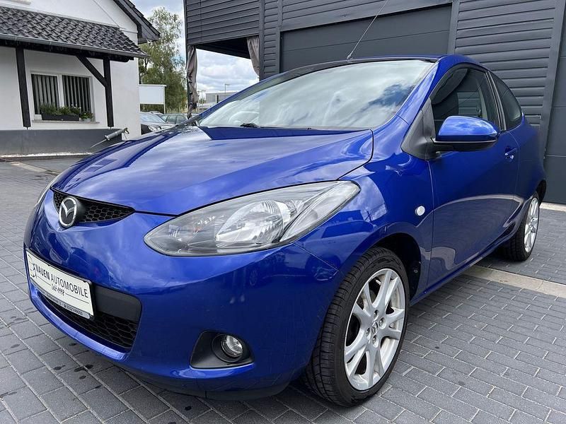 Gebraucht Mazda 2 Inclusive 86 PS (63 kW) 2009 Blau Limousine
