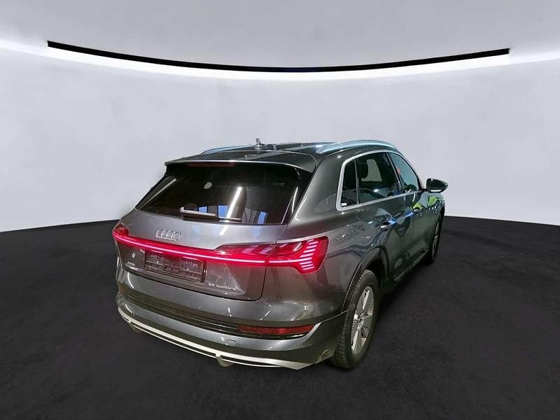 Gebraucht Audi e-tron S-Line 300 kW (408 PS) 2020 Daytonagrau perleffekt (metallic) SUV