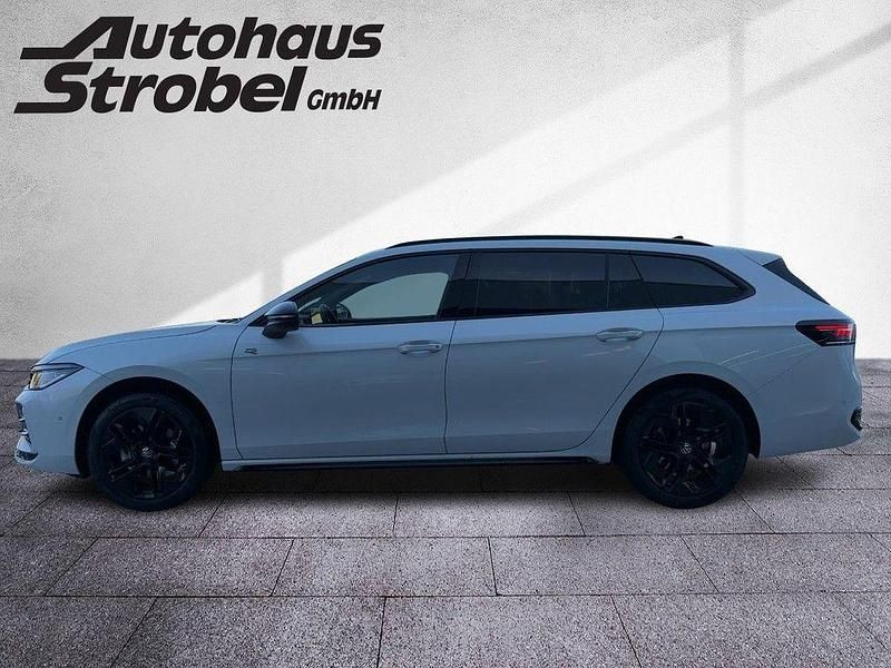 Neu VW Passat R-line 150 PS (110 kW) 2026 Weiß Kombi