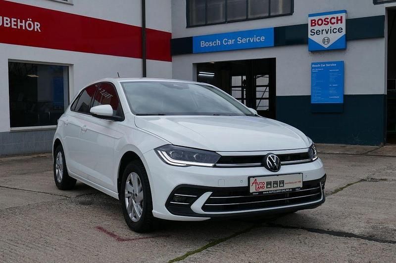 Weiß Gebraucht 2022 VW Polo Style Limousine | 19.980 € (Fairer Preis) - Bild 1/4