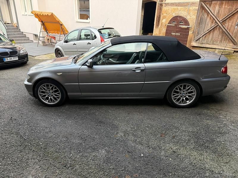Gebraucht BMW 318 Cabriolet 150 PS (110 kW) 2005 Grau Cabrio