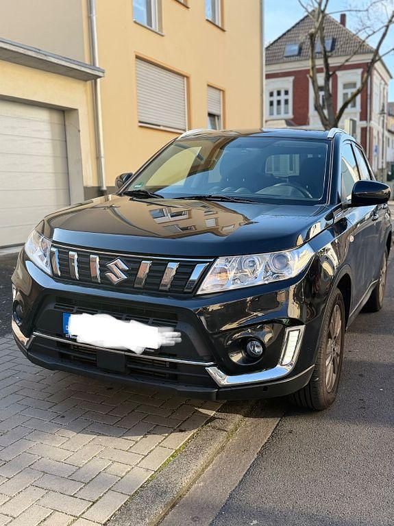 Gebraucht Suzuki Vitara Comfort 140 PS (102 kW) 2019 Schwarz SUV