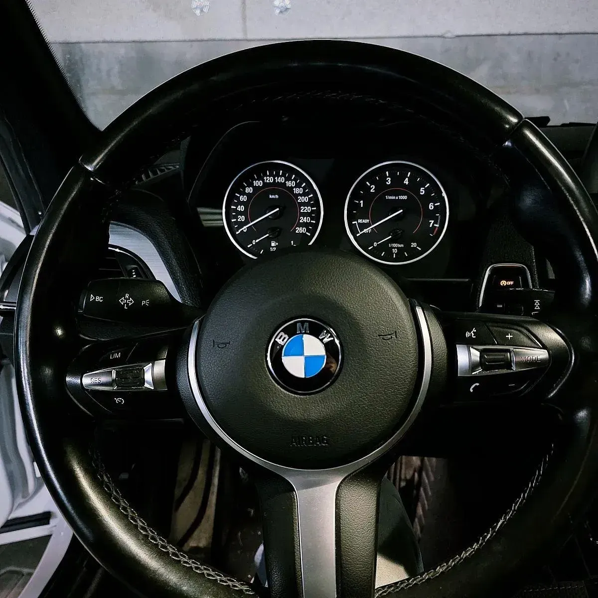 Gebraucht BMW 116 Sport Line 109 PS (80 kW) 2016 Weiß Kleinwagen