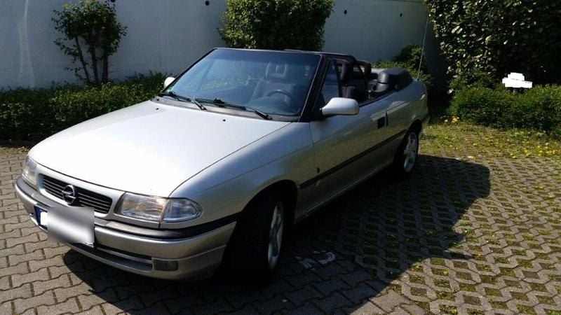 Silber Gebraucht 1997 Opel Astra Cabriolet Cabrio | 900 € (Guter Preis) - Bild 1/4