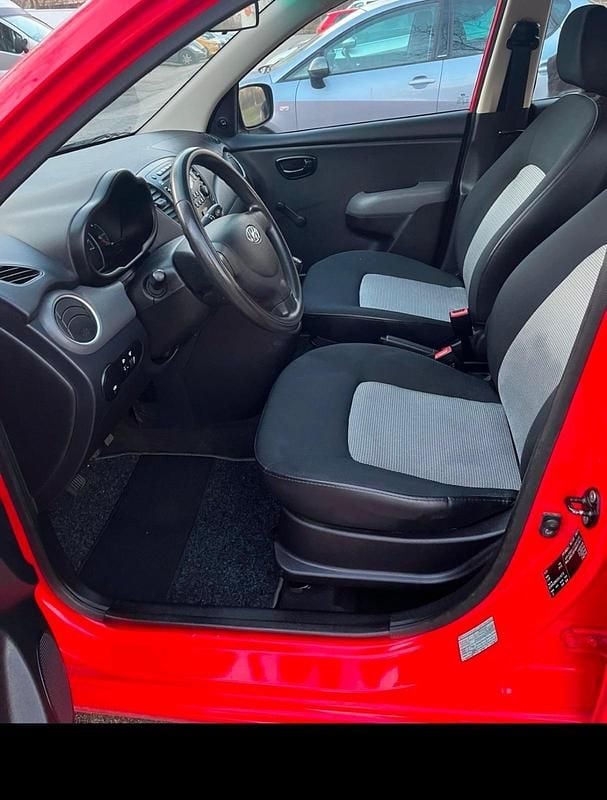 Gebraucht Hyundai i10 65 PS (47 kW) 2008 Rot Kleinwagen