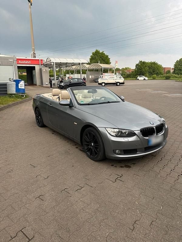 Gebraucht BMW 325 Cabriolet 218 PS (160 kW) 2007 Grau Cabrio