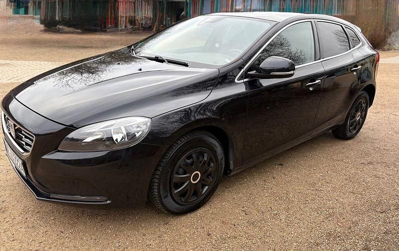 Gebraucht Volvo V40 Ocean Race 114 PS (83 kW) 2015 Schwarz Limousine