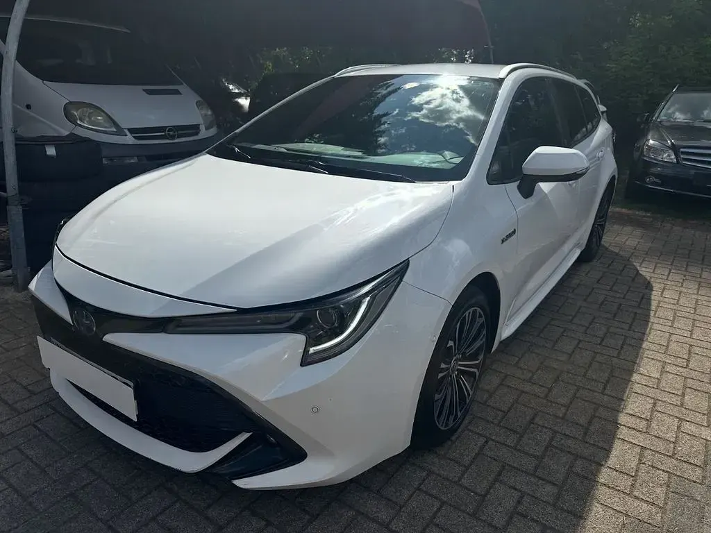 Gebraucht Toyota Corolla Team 152 PS (111 kW) 2020 Weiß Kombi