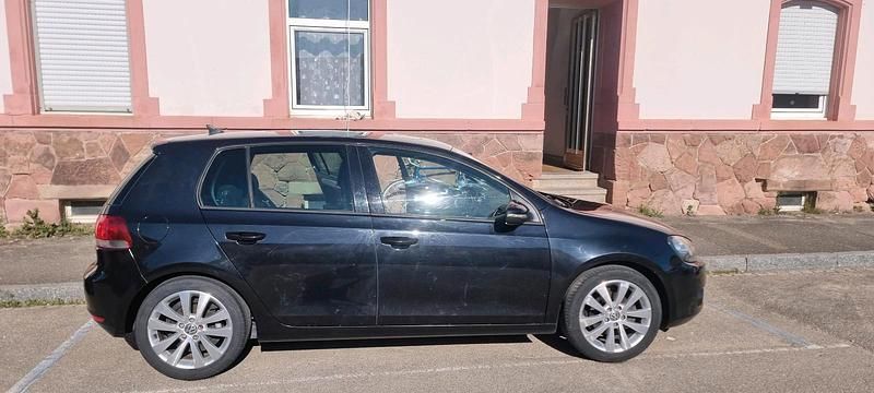 Gebraucht VW Golf VII 105 PS (77 kW) 2012 Schwarz Limousine