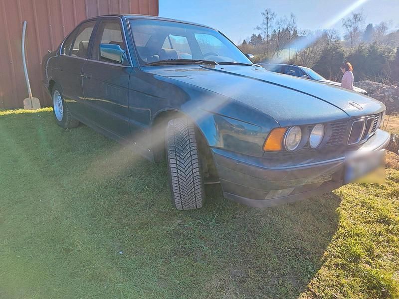 Gebraucht BMW 525 143 PS (105 kW) 1992 Grün Limousine