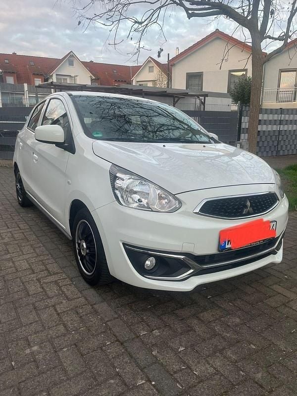 Weiß Gebraucht 2017 Mitsubishi Space Star Kleinwagen | 3.800 € (Guter Preis) - Bild 1/4
