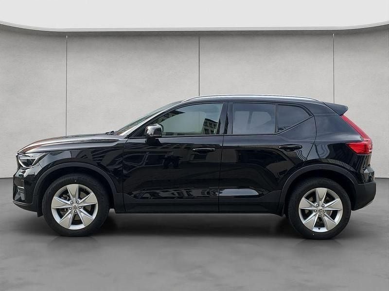 Gebraucht Volvo XC40 Core 163 PS (119 kW) 2022 Schwarz SUV