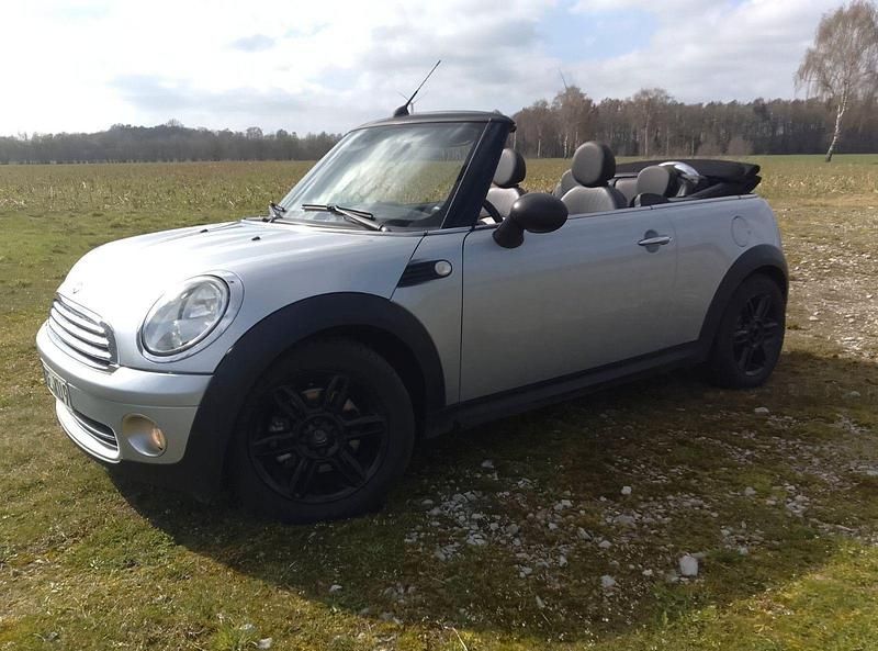 Gebraucht Mini One Cabriolet 98 PS (72 kW) 2010 Silber Cabrio