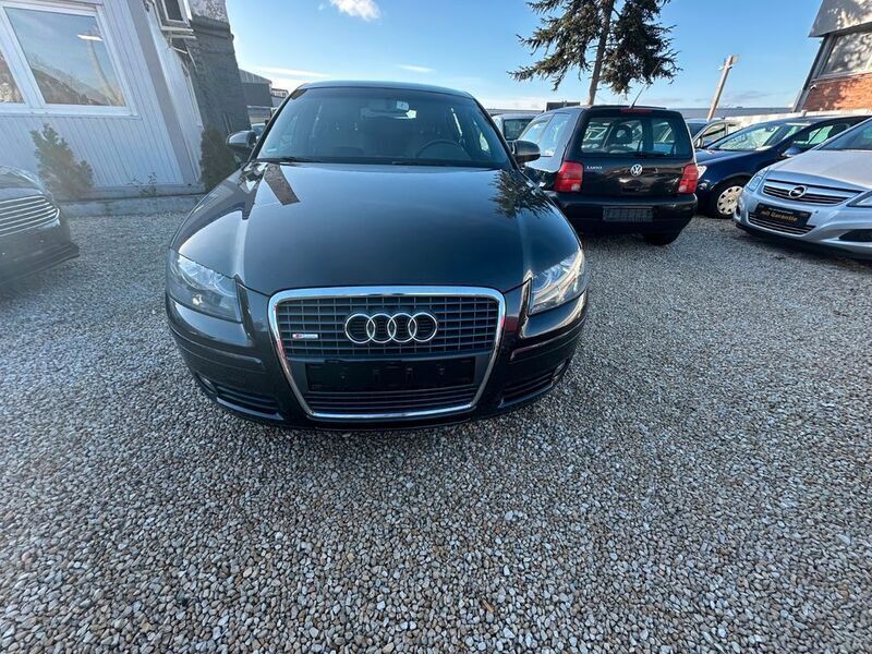 Grau Gebraucht 2005 Audi A3 Sportback S-Line Limousine | 3.999 € (Fairer Preis) - Bild 1/4