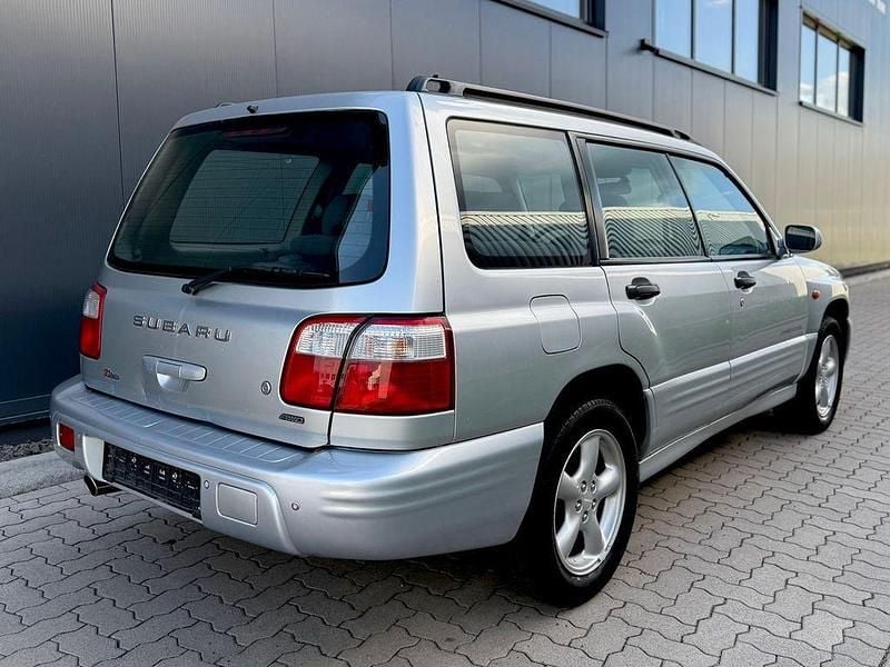 Gebraucht Subaru Forester 177 PS (130 kW) 2002 Silber SUV