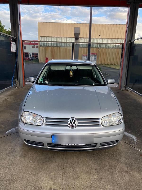 Grau Gebraucht 2003 VW Golf IV Coupé | 1.300 € (Fairer Preis) - Bild 1/4