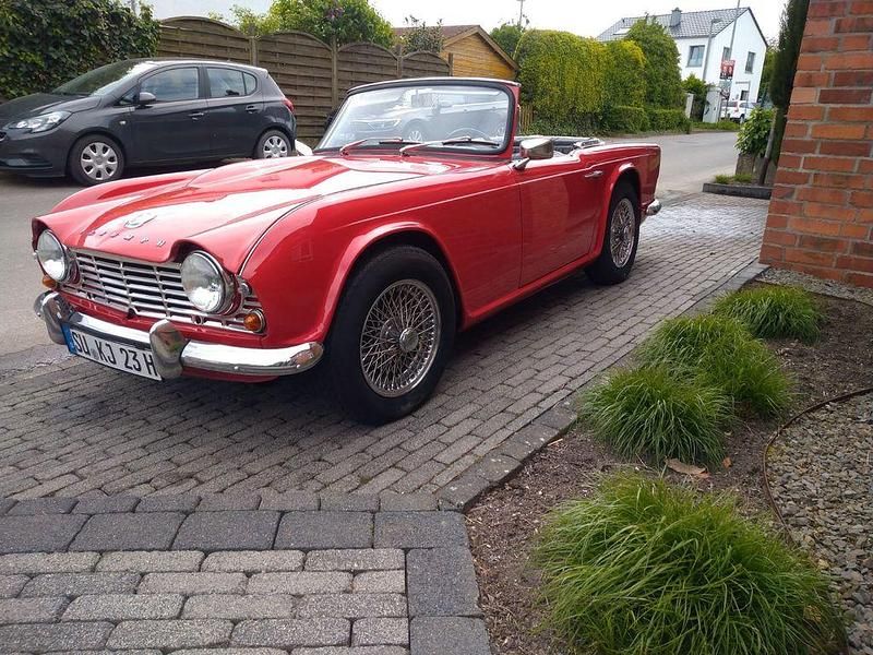Gebraucht Triumph TR4 101 PS (74 kW) 1962 Rot Cabrio