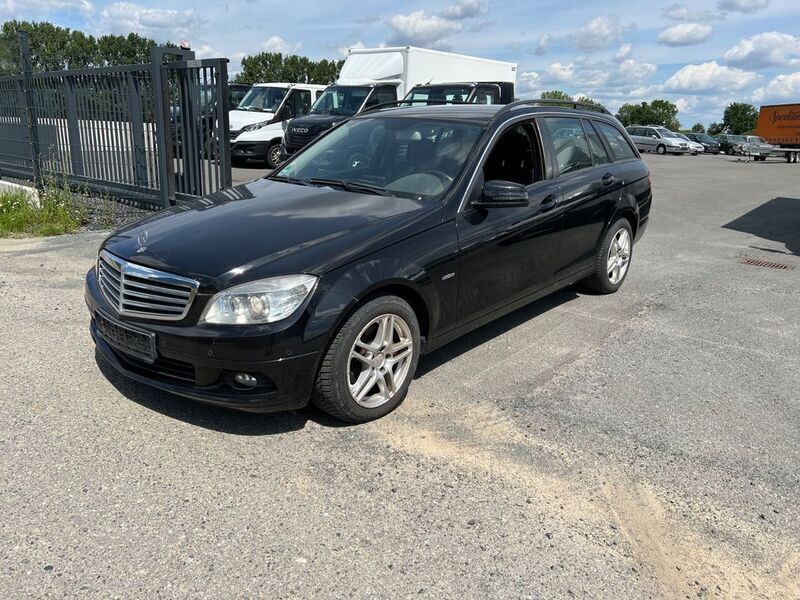 Schwarz Gebraucht 2010 Mercedes C200 Limousine | 4.986 € (Guter Preis) - Bild 1/4