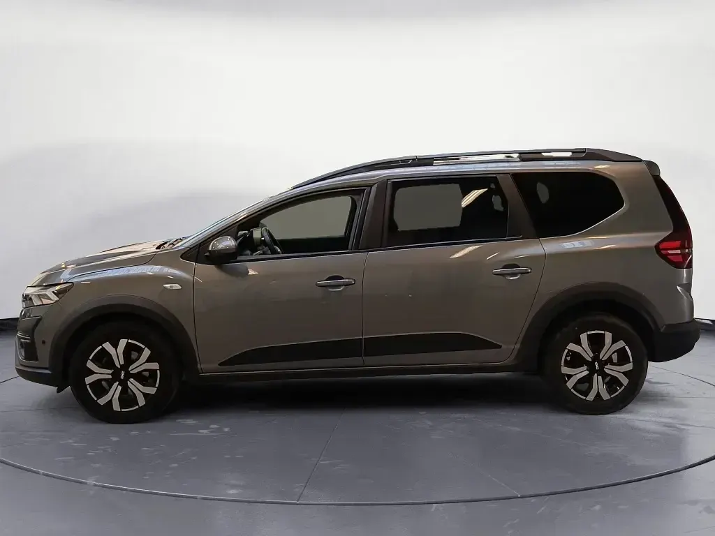 Gebraucht Dacia Jogger Expression 111 PS (81 kW) 2024 Grau (gris schiste) Van / Kleinbus