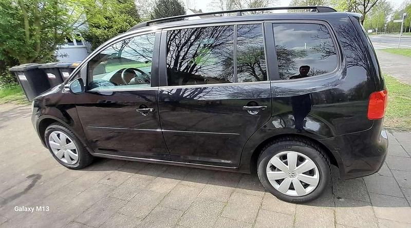 Gebraucht 2012 VW Touran Match Van / Kleinbus | 6.900 € (Fairer Preis) - Bild 1/4