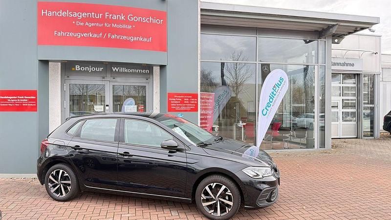 Gebraucht VW Polo Life 95 PS (69 kW) 2024 Schwarz Kleinwagen