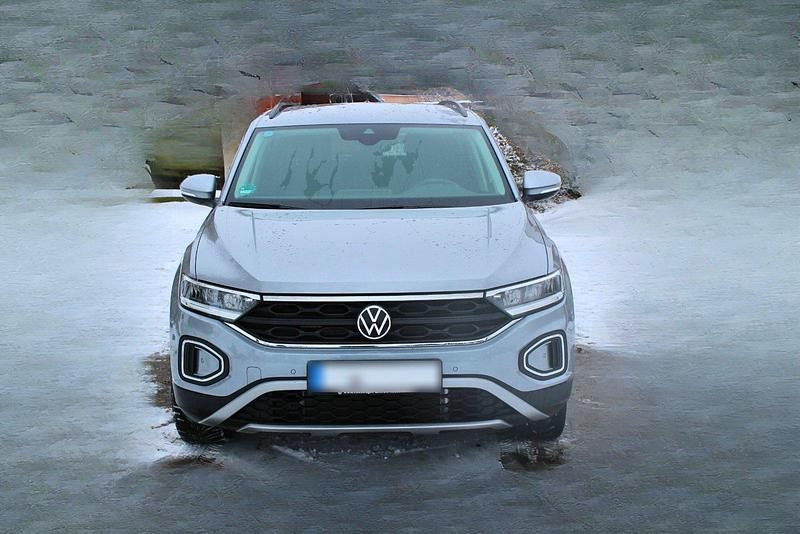 Gebraucht VW T-Roc Move 150 PS (110 kW) 2024 Silber SUV